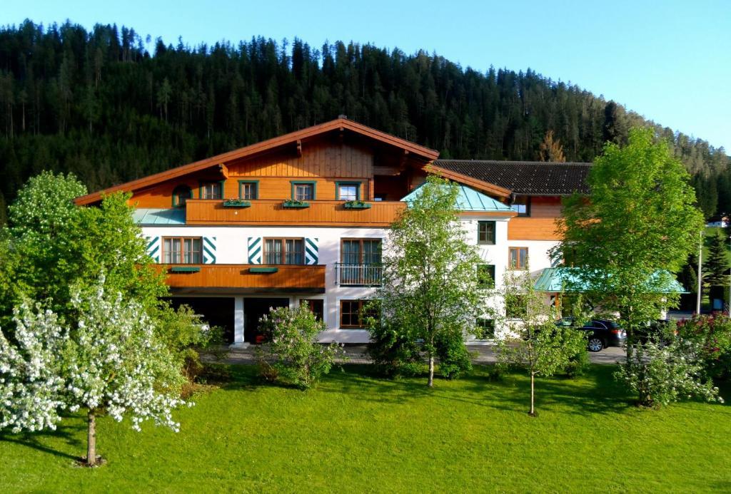 Aparthotel Kristall Altenmarkt im Pongau Luaran gambar